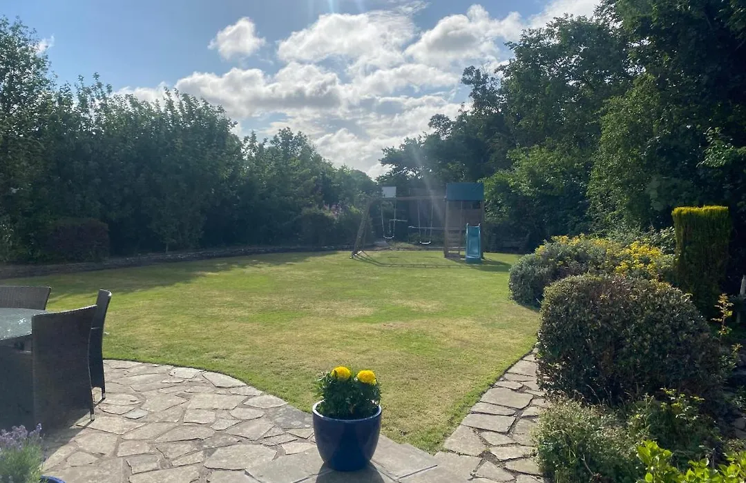 Gorgeous Family Home 15 Mins From City Centre Edinburgh-1